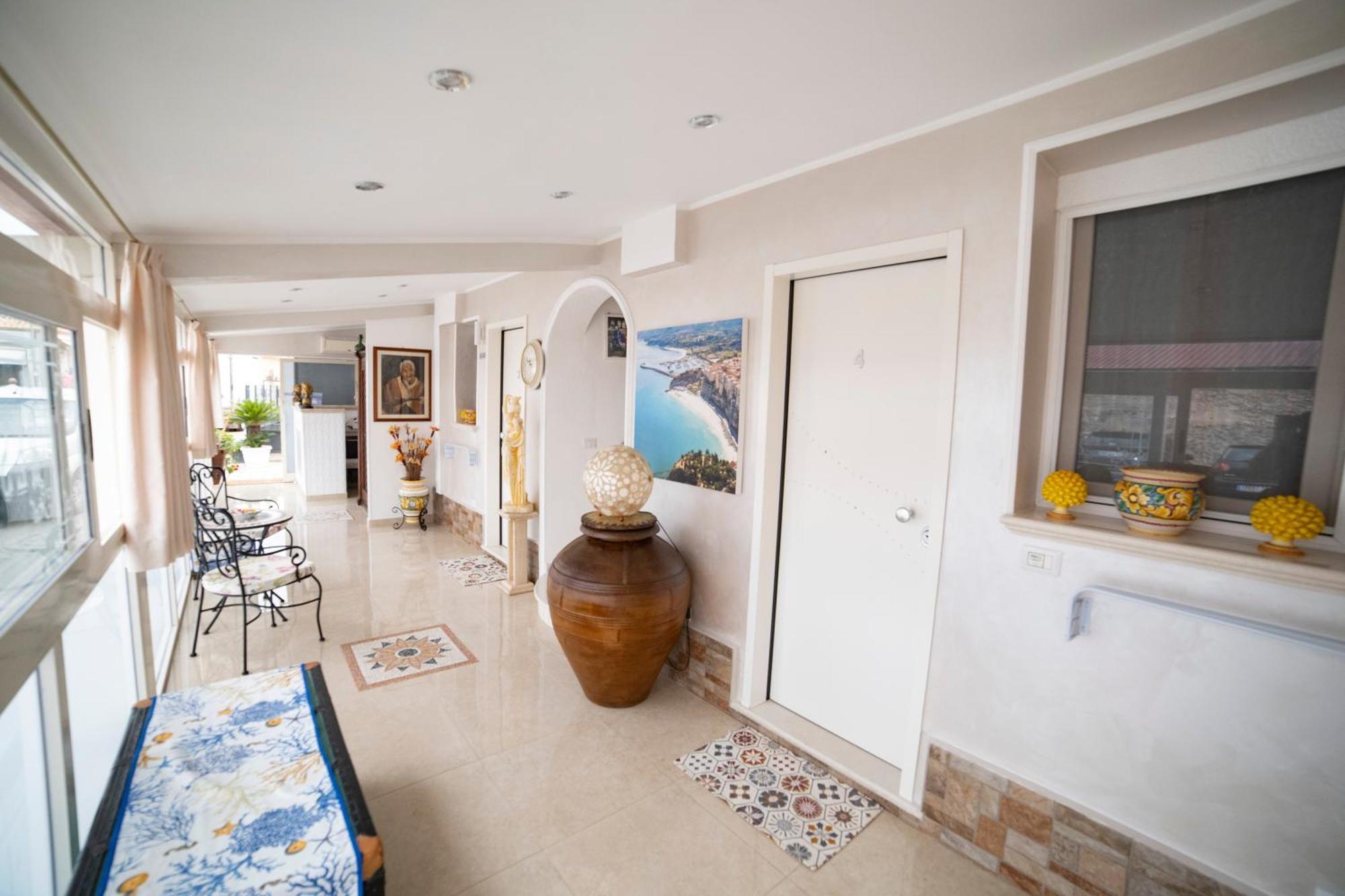 La Perla Del Tirreno Bed and Breakfast Tropea Eksteriør billede